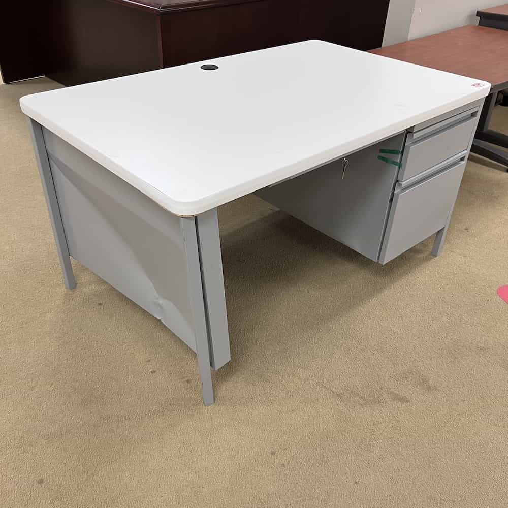 48 Cheap Desks 2023