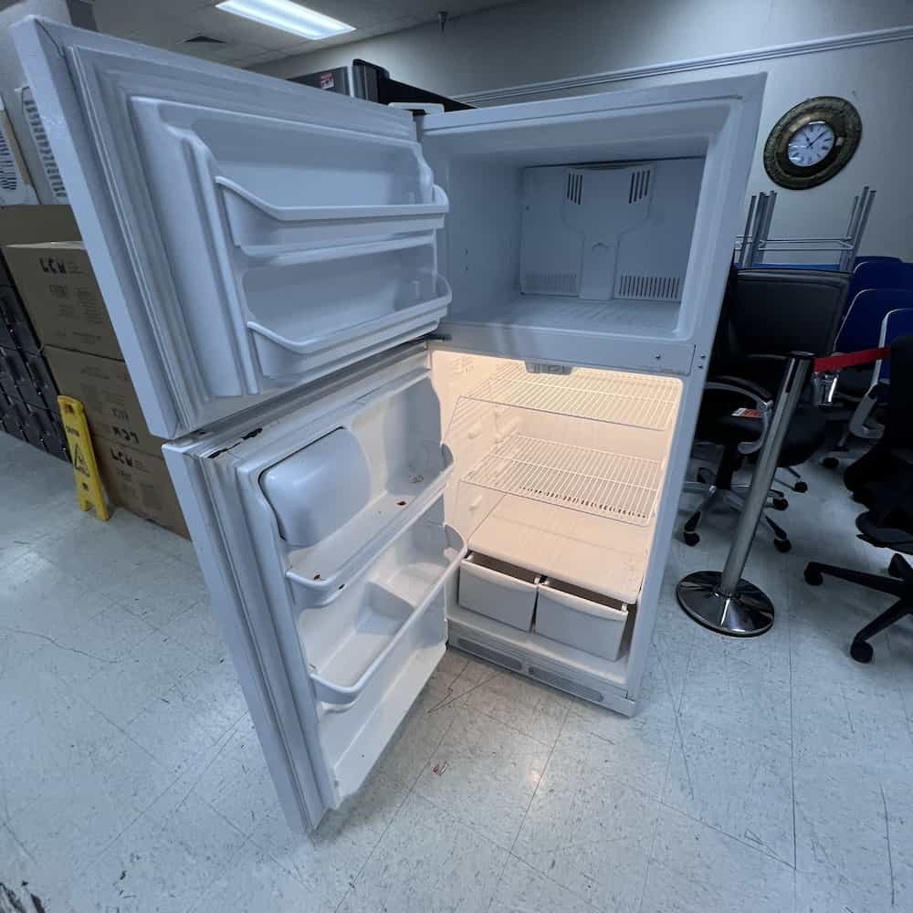 white top-freezer refrigerator used electrolux
