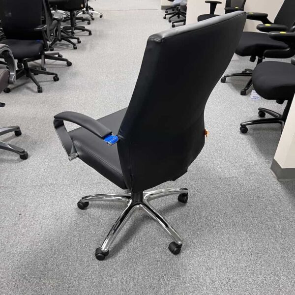 black vinyl chair boxero executive office