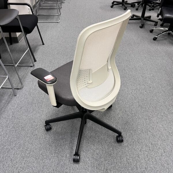 taupe teknion projek task chair with arms beige mesh back