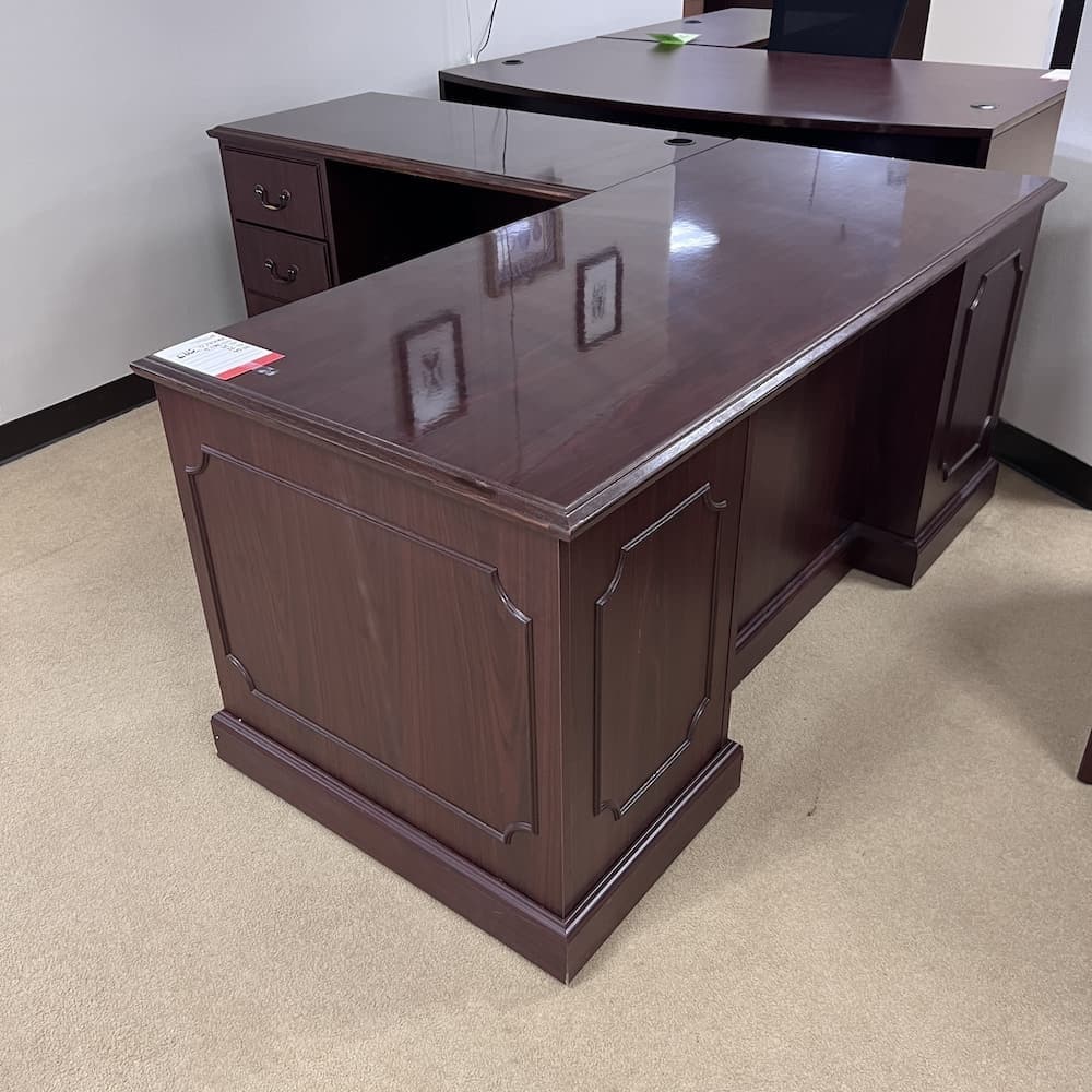 mahogany veneer l-desk left return executive gold pulls hon