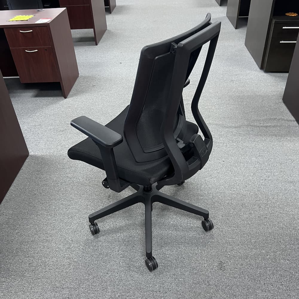 vari task chair with mesh back black upholstery