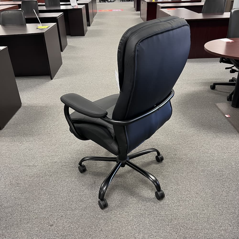 new black vinyl big and tall chair with arm pads 400 lb weight limit office furniture